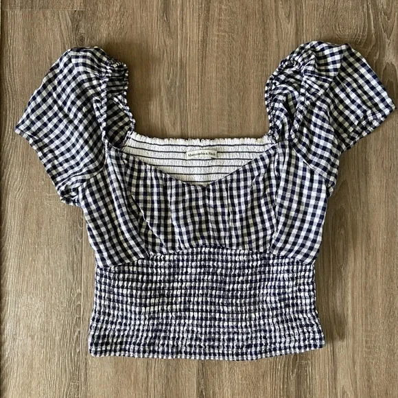 Gingham Top with Flutter Sleeves - Picture 5 of 8